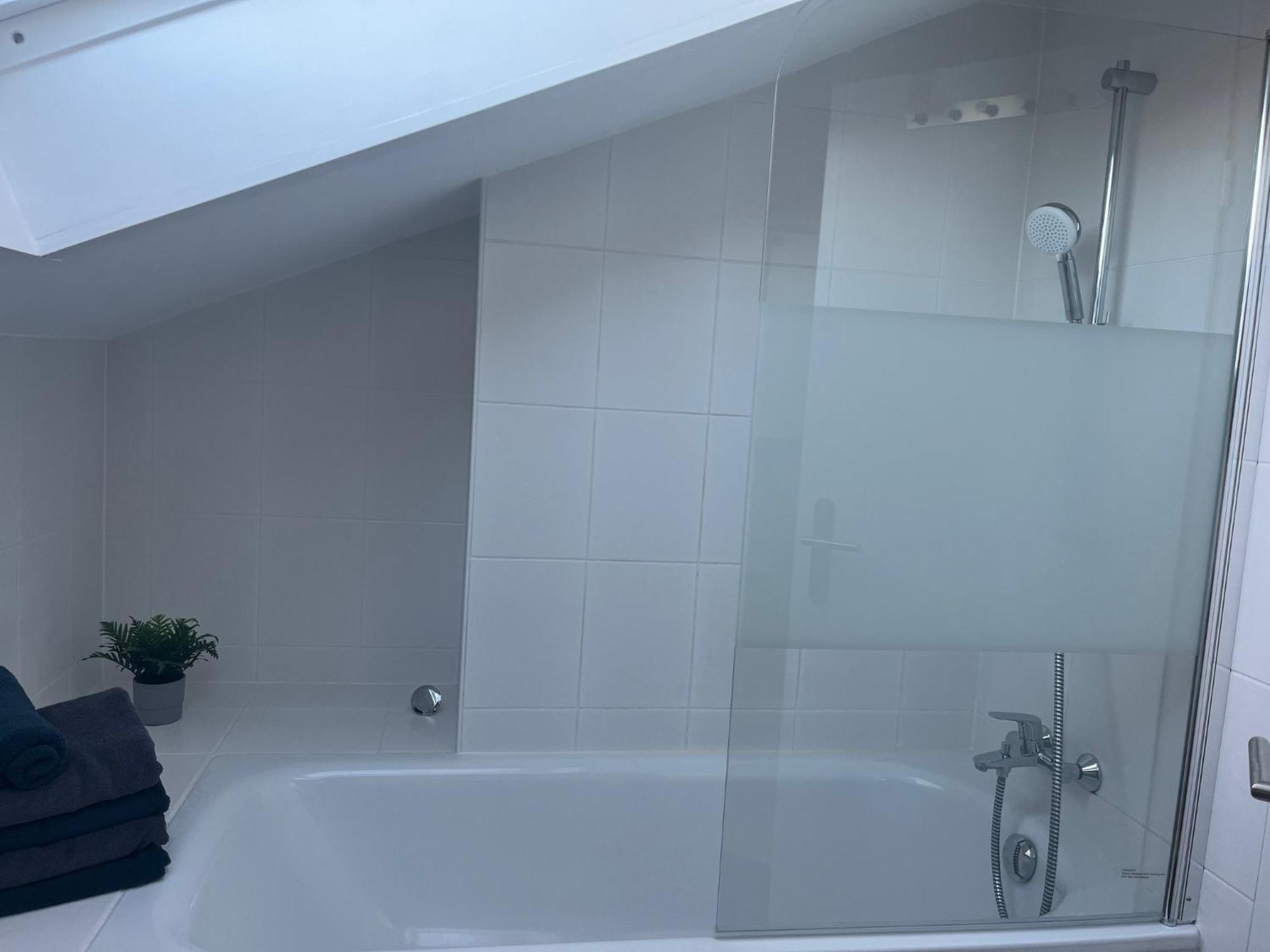 Helle, Ruhige Ferienwohnung Mit Balkon 巴特特尔茨 外观 照片
